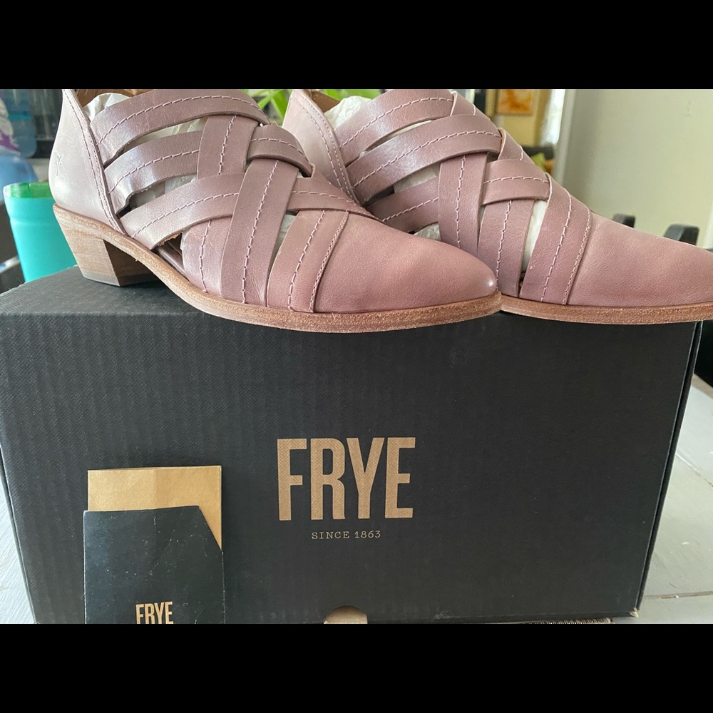 Frye Ray Huarache Shootie - Lilac
